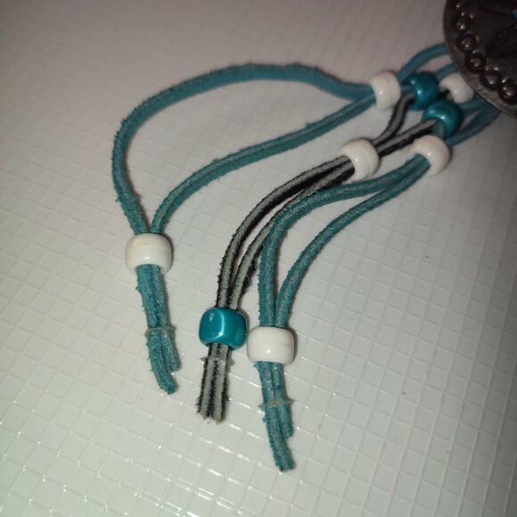 Key Chain Purse Accessory Silver Turquoise Leather Beads Metal vintage - Picture 2 of 5